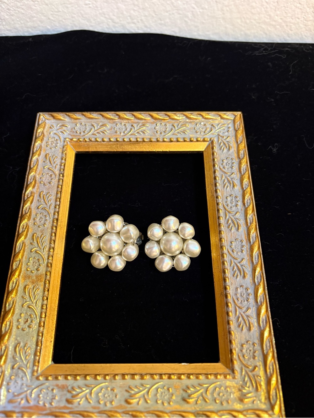Vintage Faux Pearl Cluster Floral Clip-On Earrings - White Pearlescent